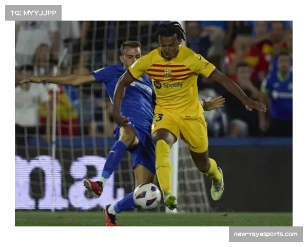 赫塔费门神多次神扑力保球门不失助球队取胜荣膺全场MVP